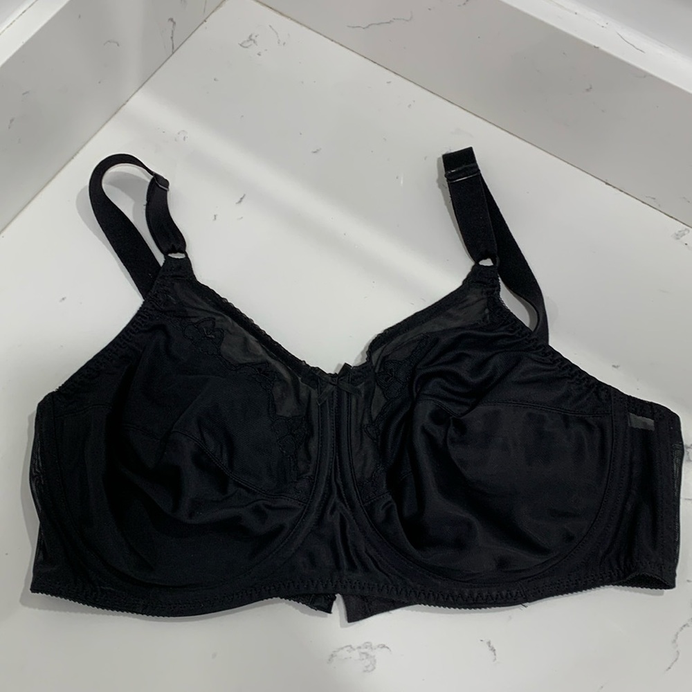 Flower Bali underwire bra 38F unlined